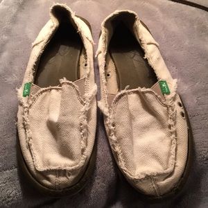 Women’s sanuk canvas size 8